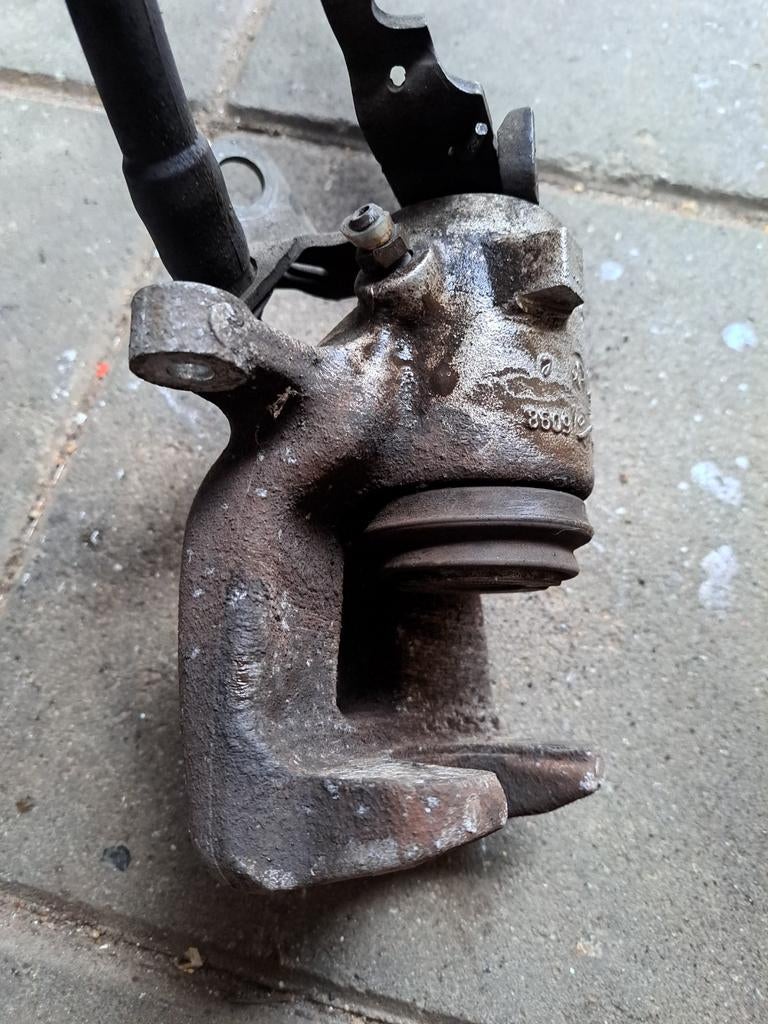 Remklauw links achter voor VW Touran, Ophalen of Verzenden, Gebruikt, Volkswagen