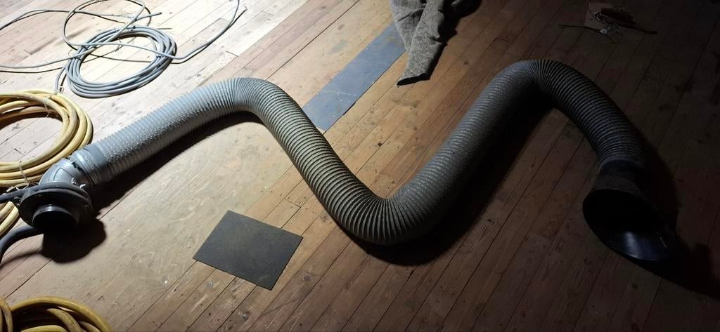 Lasdamp afzuigarm 2m uit de muur, Ophalen