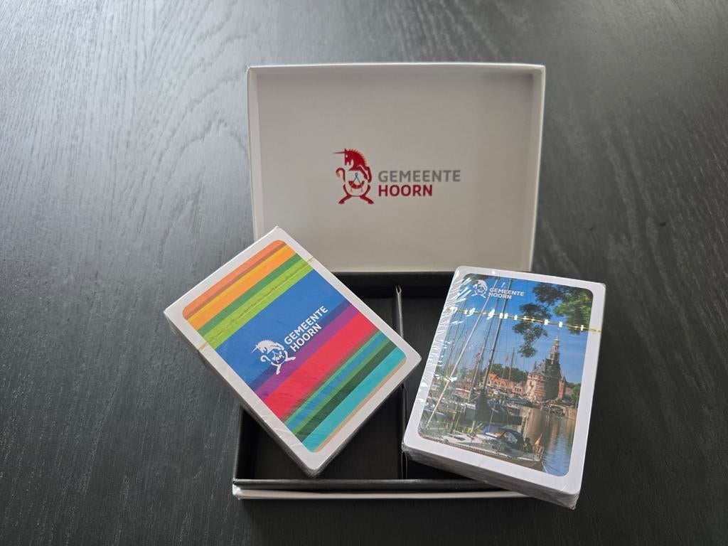 Doosje met 2 twee pakjes speelkaarten kaarten Gemeente Hoorn, Ophalen of Verzenden, Nieuw, Speelkaart(en)