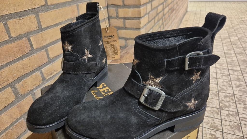 Sendra laarzen maat 39, Kleding | Dames, Schoenen, Nieuw, Lage of Enkellaarzen, Zwart, Ophalen of Verzenden