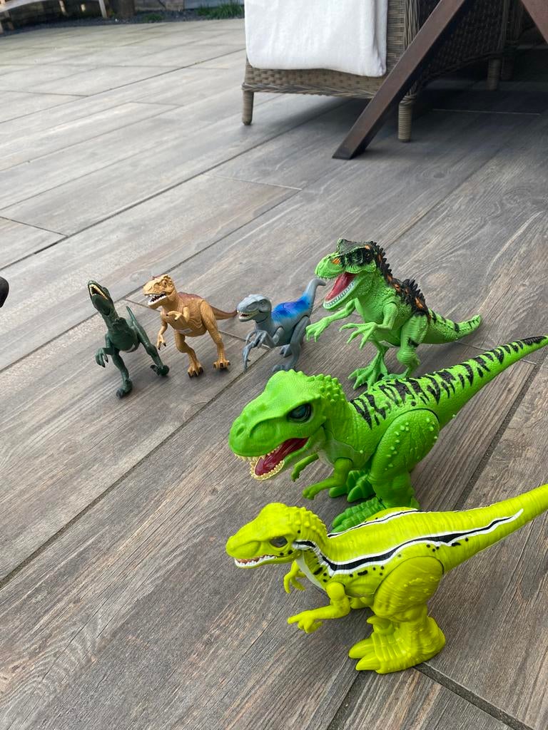 Dinosaurussen, Ophalen, Zo goed als nieuw
