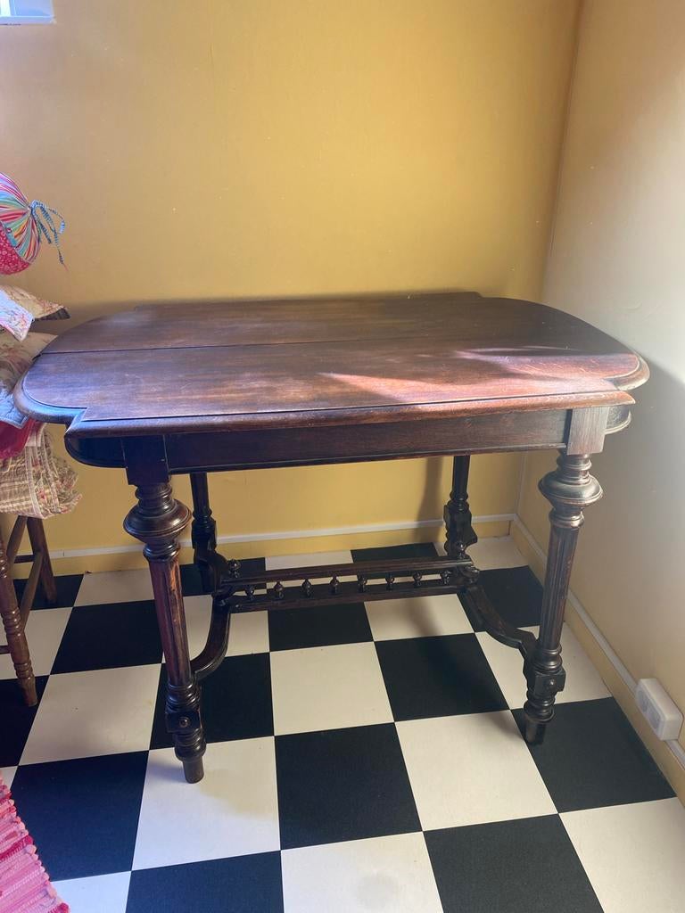 Antieke Franse eettafel, Ophalen