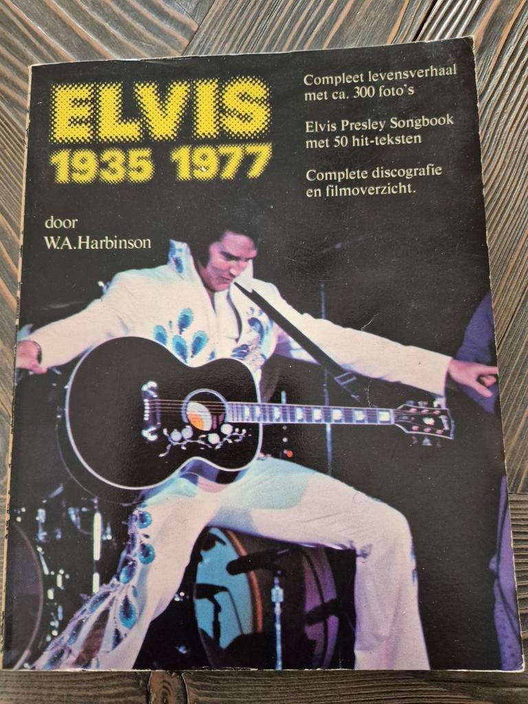 Elvis Presley Boeken Collectie - 7 Stuks en 2 videobanden, Ophalen of Verzenden, Gelezen, Artiest, W.A. Harbinson, Han Wielick e.a.
