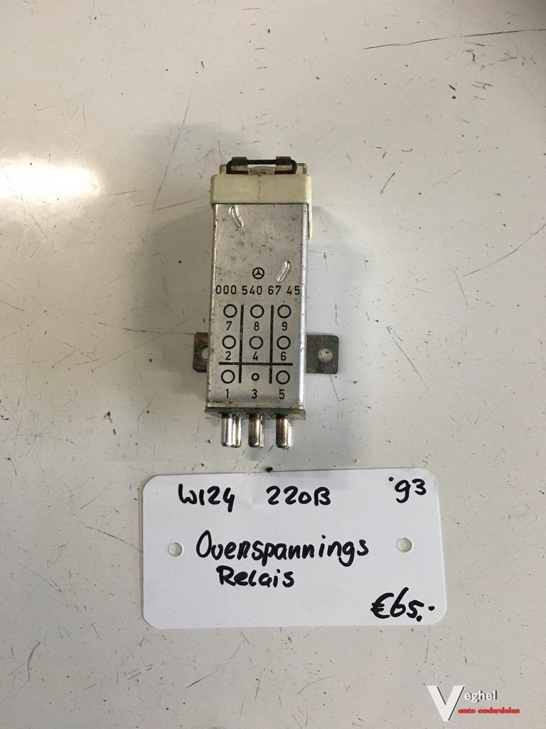 Mercedes w124 220 1993 Benzine Overspannings Relais, Gebruikt, -, -, Ophalen of Verzenden