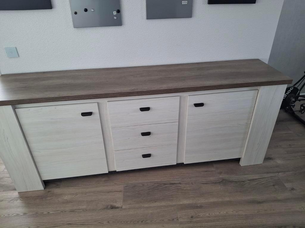 Modern White Wash Dressoir - 225x50x86 cm, Gebruikt, Modern, Scandinavisch, Ophalen of Verzenden, 200 cm of meer