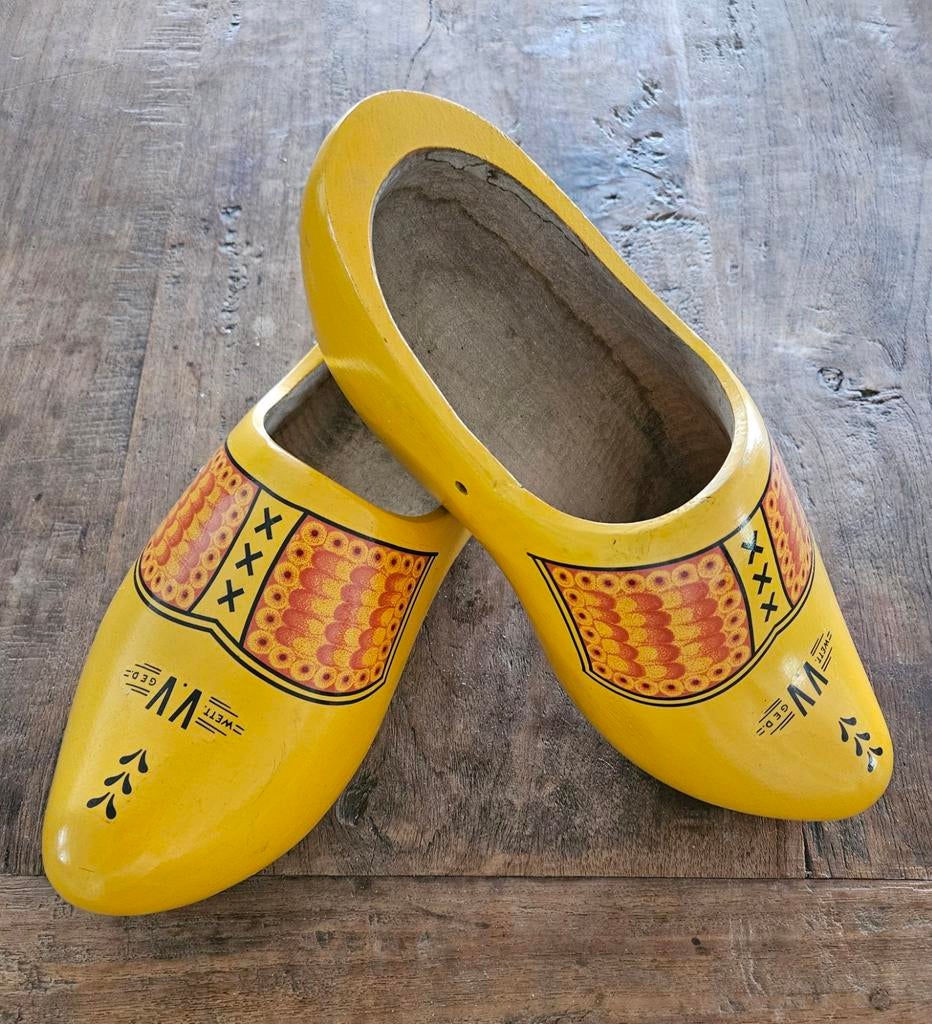 Mooie gele houten klompen zgan, Ophalen, Zo goed als nieuw