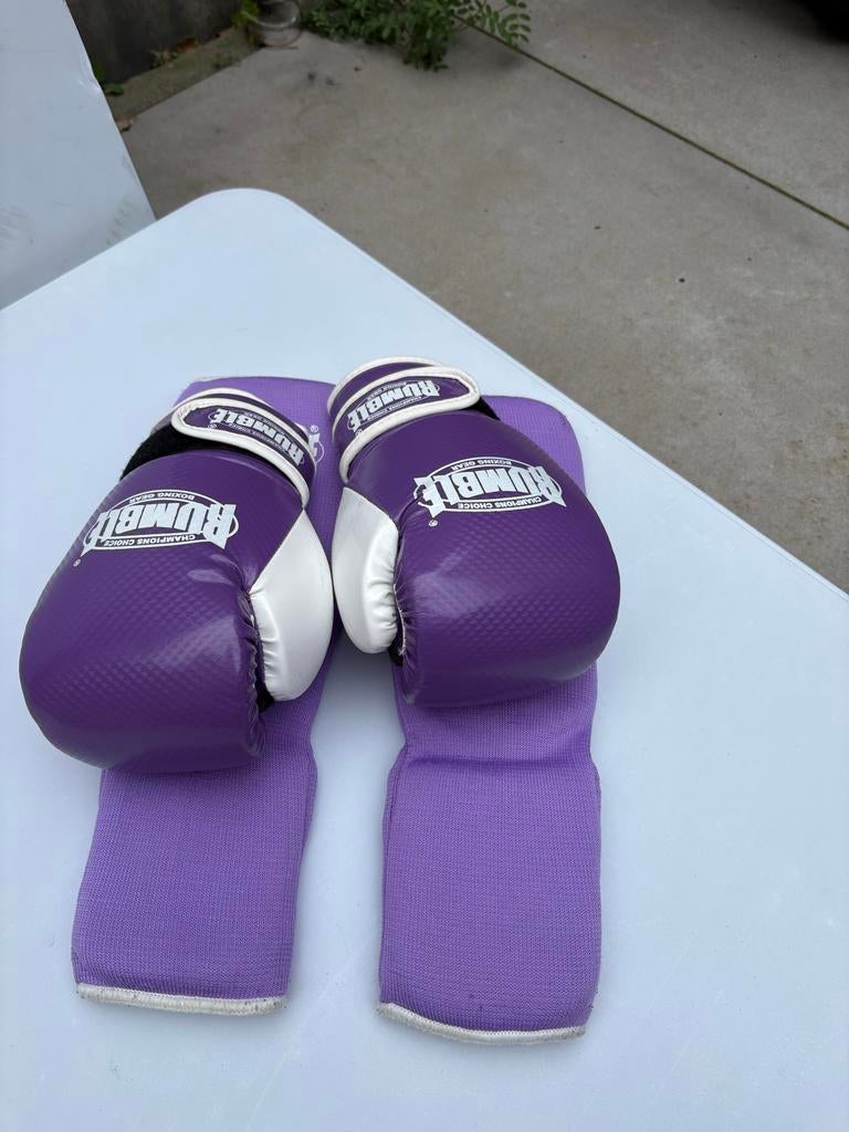 Rumble bokshandschoenen en scheenbeschermers 4oz, Ophalen of Verzenden, Zo goed als nieuw, Bokshandschoenen