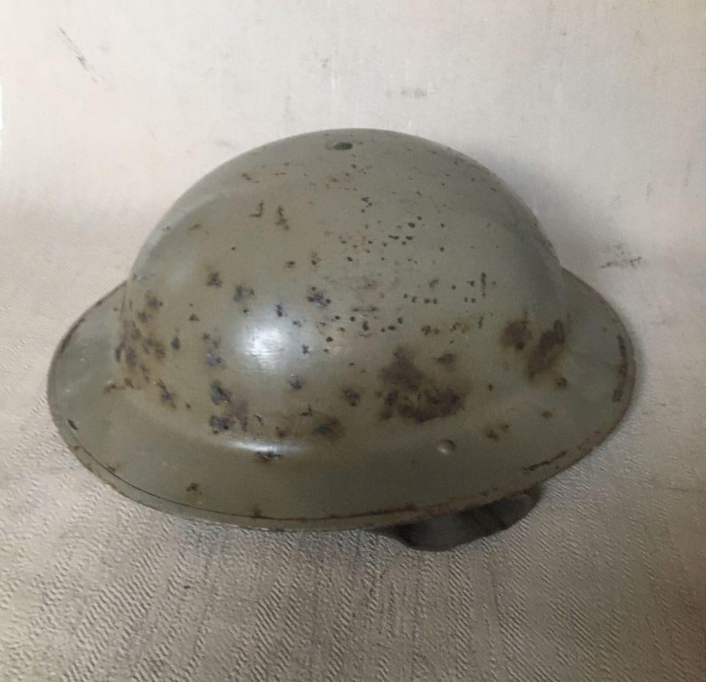 Belgische helm 1949 - naar Brits wo2 model "Brodie", Verzamelen, Ophalen of Verzenden, Landmacht, Engeland, Helm of Baret