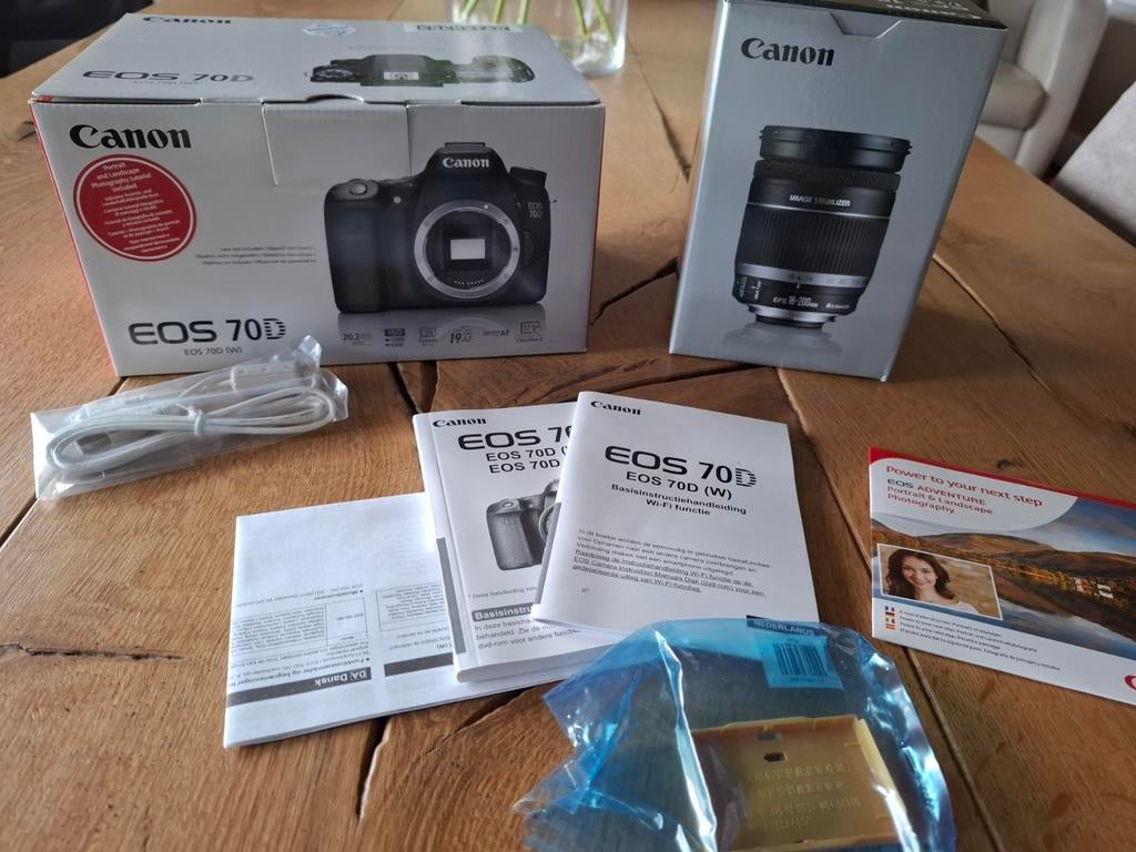 Canon EOS 70D + Canon lens efs 18-200, Audio, Tv en Foto, Fotocamera's Digitaal, Ophalen of Verzenden, Spiegelreflex, Canon