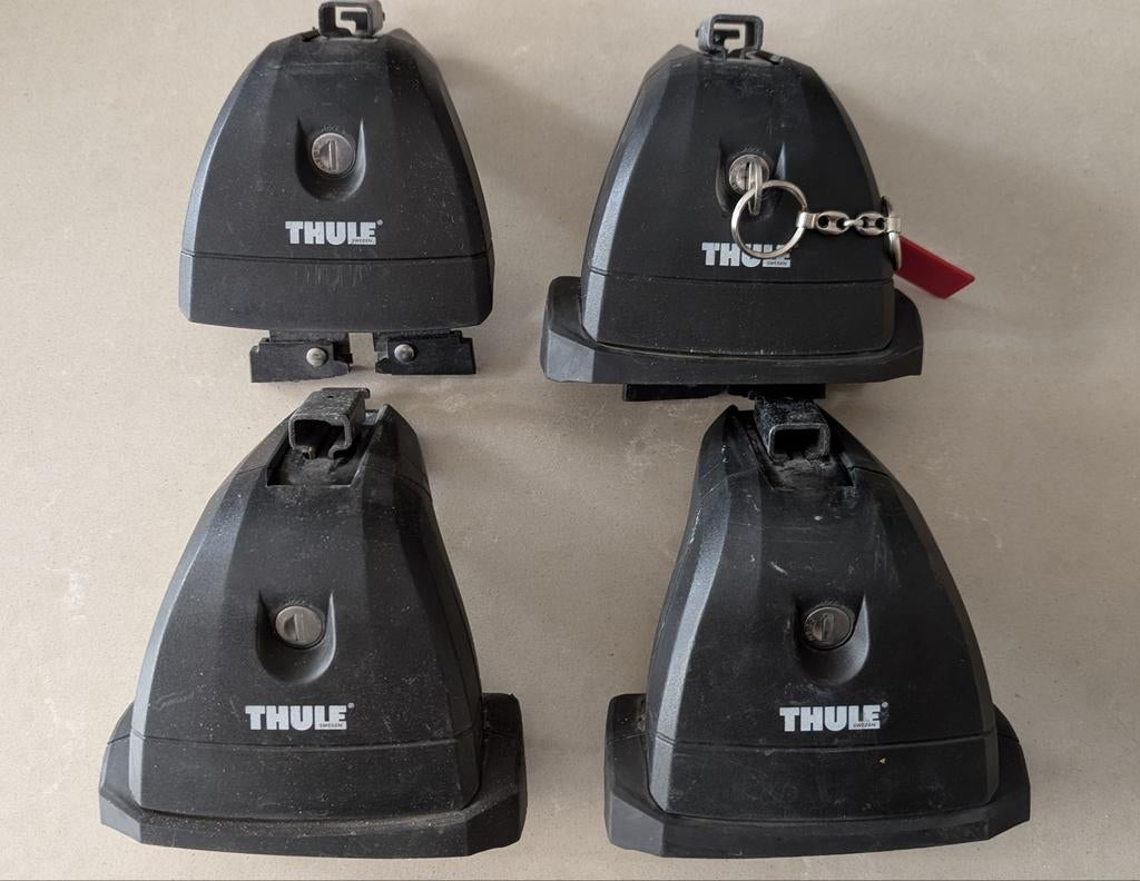 Thule Voetstuk 751 voor vaste montagepunten (set van 4), Ophalen of Verzenden, Gebruikt