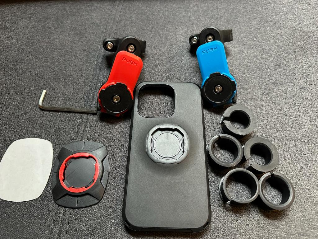 Quad Lock Compatibele Fietshouders + iPhone 14 Pro Hoesje, Zwart, IPhone 14 Pro, Hoesje of Tasje, Ophalen of Verzenden