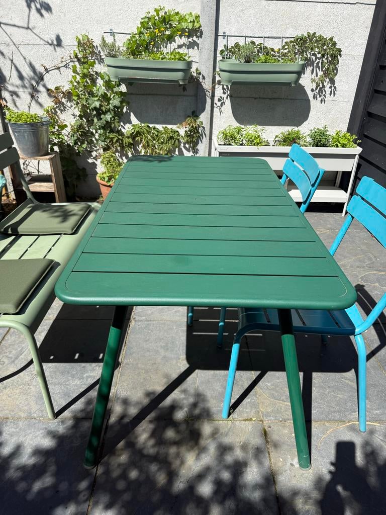 Fermob Luxembourg Tafel 143 cm - Dennengroen, Tuin en Terras, Tuintafels, Ophalen of Verzenden, Gebruikt, Rechthoekig, Aluminium