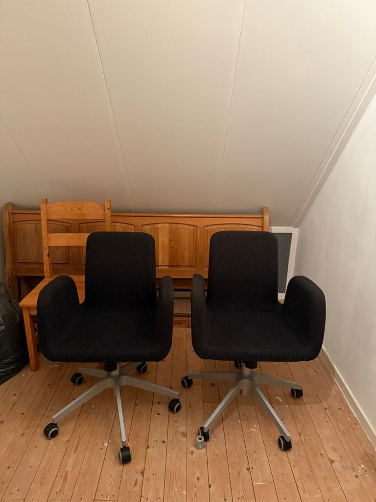 2 Donkergrijze Bureaustoelen - In Hoogte Verstelbaar met Wie, Ophalen, Gebruikt, Grijs, Bureaustoel
