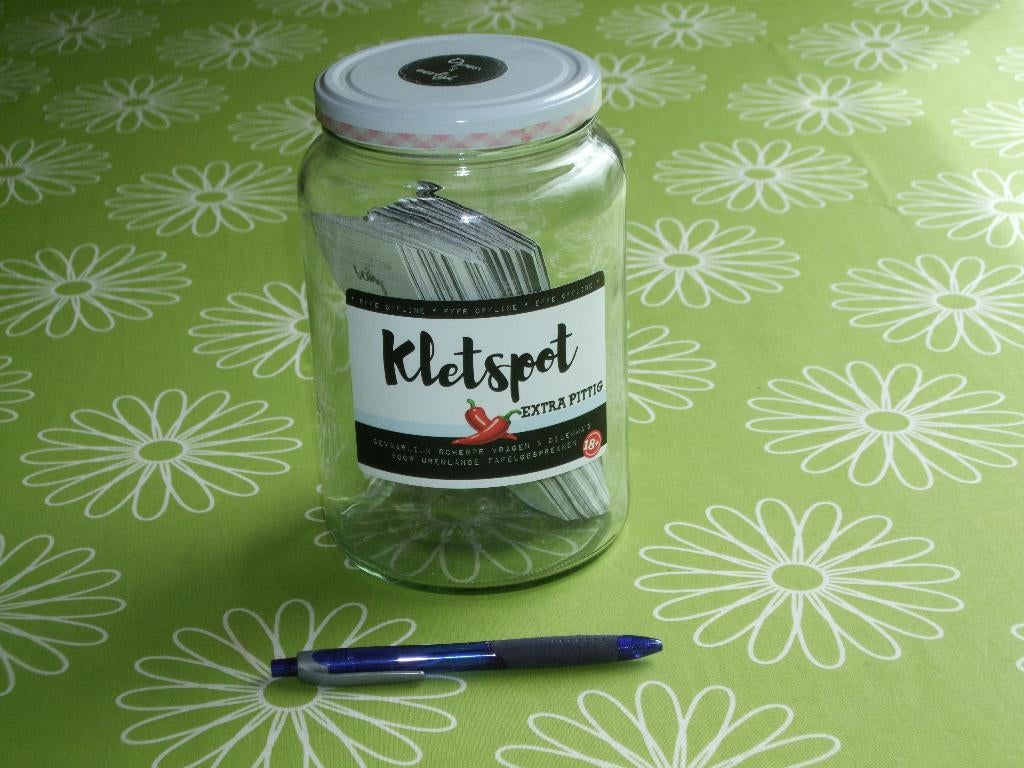 Kletspot - Extra pittig - gevaarlijke scherpe vragen!, Vijf spelers of meer, Ophalen of Verzenden, Zo goed als nieuw