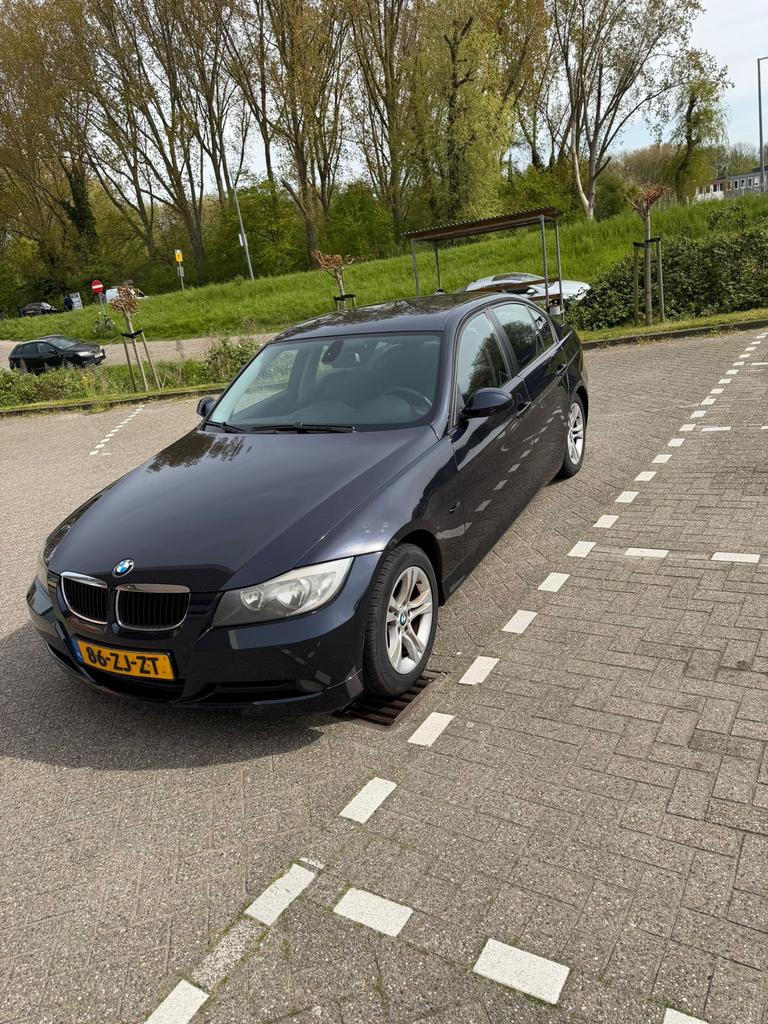BMW 3-Serie 2.0 I 318 2008 Blauw, Auto's, BMW, Voorwielaandrijving, Stof, Zwart, Blauw