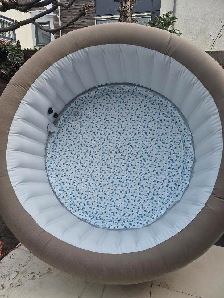 LAY-Z-SPA Jacuzzi, Tuin en Terras, Bubbelbaden en Hottubs, Nieuw, Opblaasbaar, Afdekzeil, Grondzeil, Filter, Pomp, Ophalen