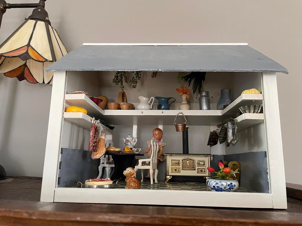Gerenoveerd poppenkeukentje, Verzamelen, Poppenhuizen en Toebehoren, Verzenden, Zo goed als nieuw, Poppenhuis