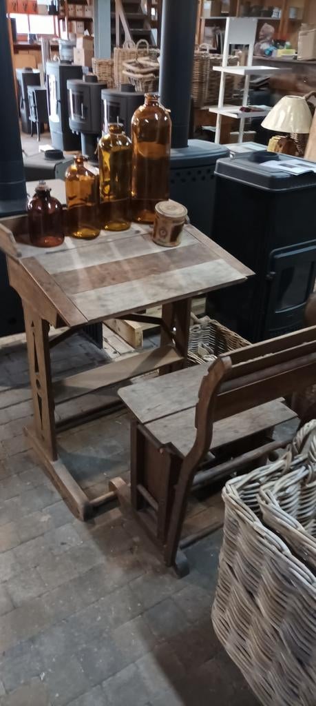 Antiek schoolbankje, Ophalen