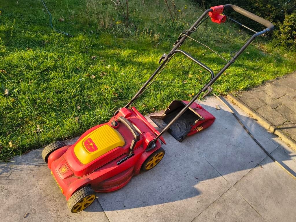 Wolf Garten A400E Elektrische Grasmaaier, Tuin en Terras, Grasmaaiers, Ophalen, Cirkelmaaier, Elektrische grasmaaier, 40 t/m 49 cm