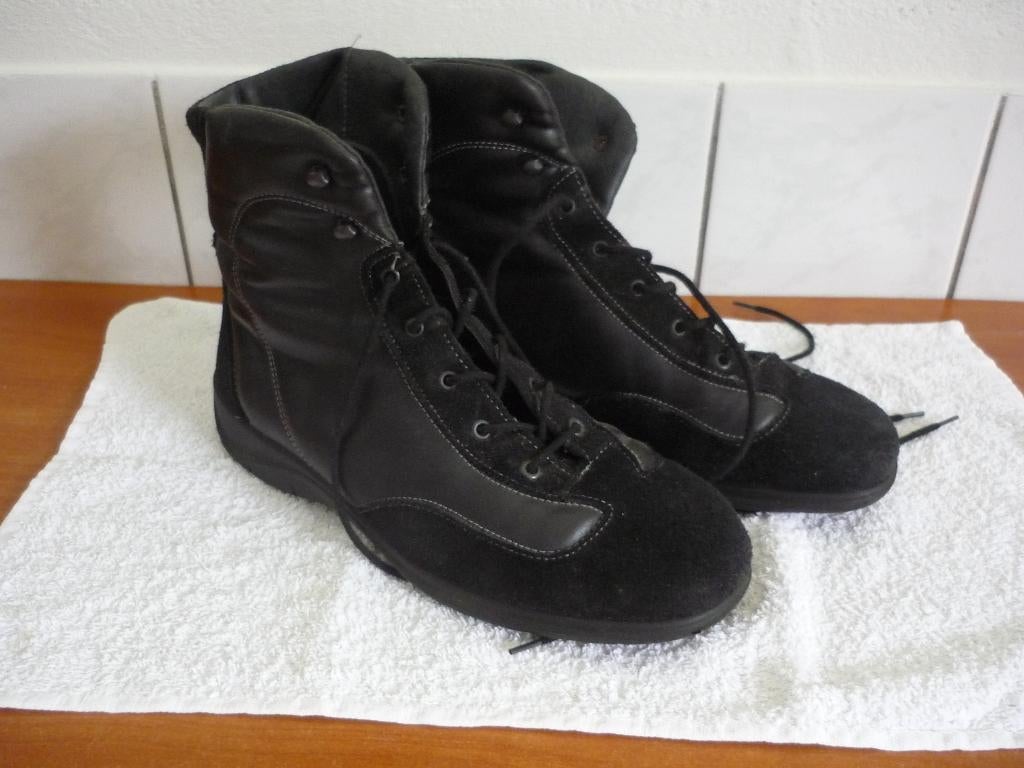 korte laarsjes, Kleding | Dames, Schoenen, Ophalen of Verzenden, Gedragen, Zwart