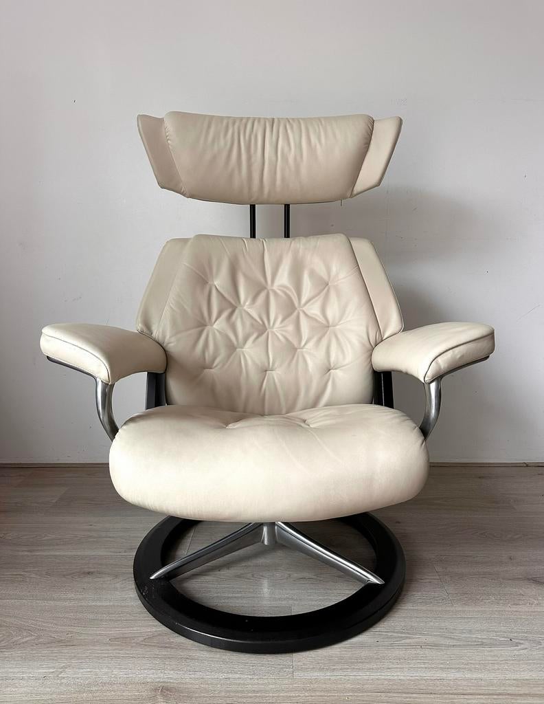 Stressless Skyline met hocker, Ophalen, Gebruikt, Leer, 75 tot 100 cm