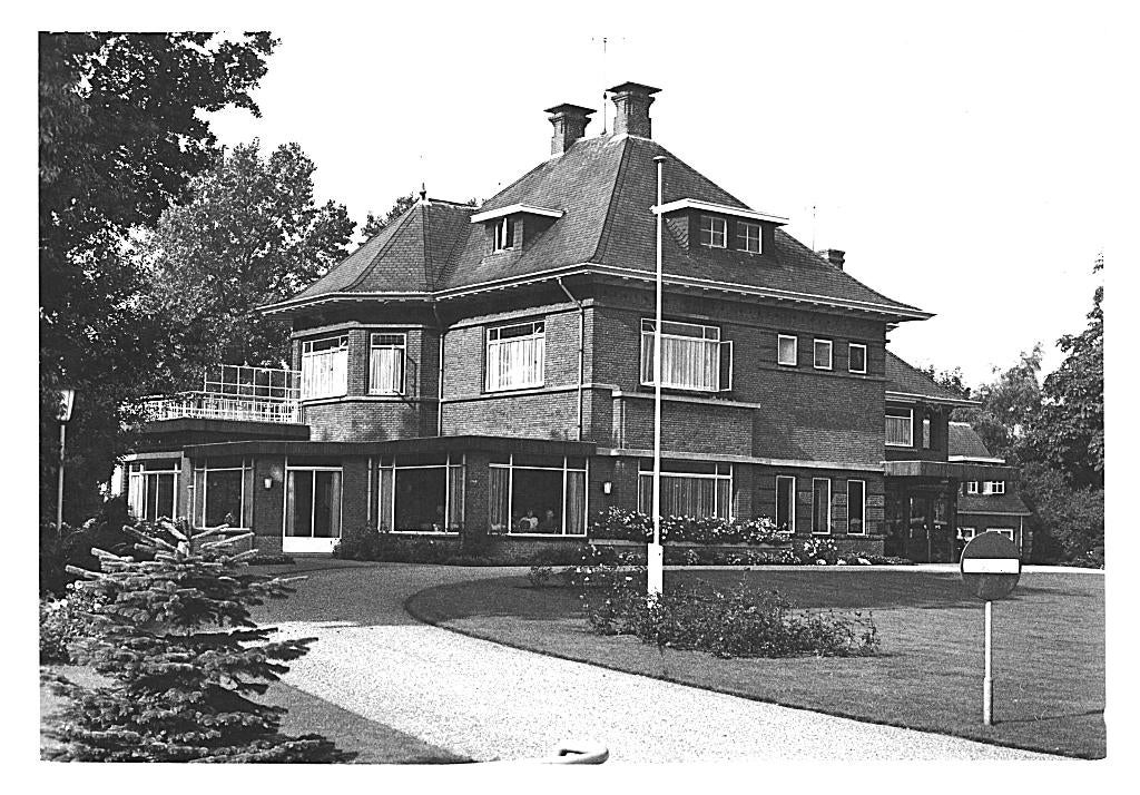 948148 Bussum 1973 Rheuma Vak centrum Amersfoortsestraatweg