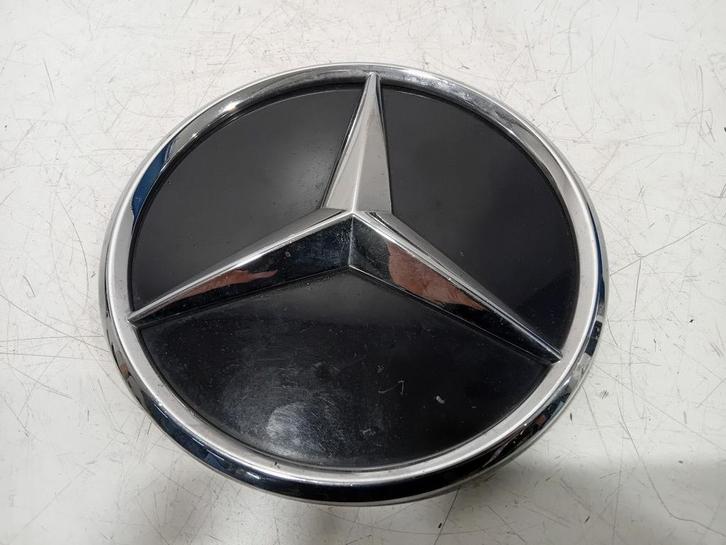 Embleem Mercedes-Benz CLA, Auto-onderdelen, Carrosserie en Plaatwerk, Mercedes-Benz, Gebruikt, Herkomst onderdeel bekend, 12 maanden garantie