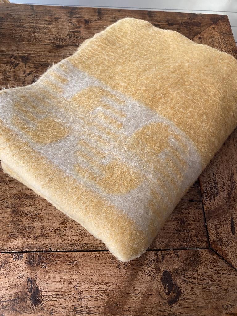 Deken - wol - pastel geel met roomwit motief - Zaalberg, Ophalen of Verzenden