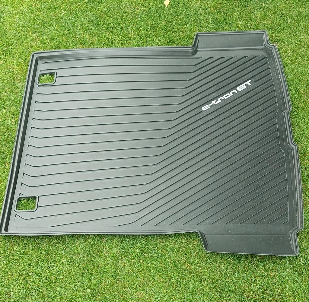 Kofferbakmat, Auto diversen, Kofferbakmatten, Ophalen, Zo goed als nieuw