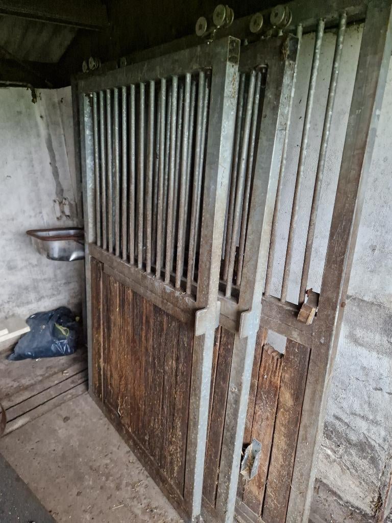 Stalwand / voorwand met schuifdeur, Stalling, 1 paard of pony