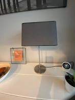 Moderne tafellamp met grijze stoffen kap en metalen voet, Huis en Inrichting, Ophalen, Gebruikt, Stof, Minder dan 50 cm