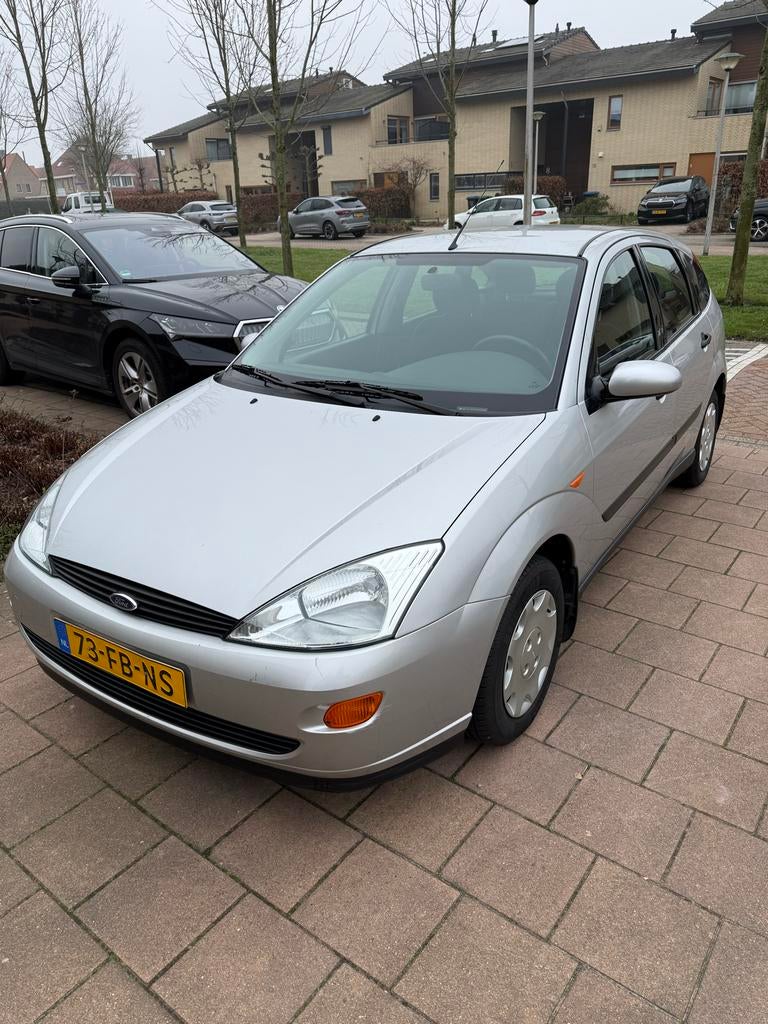 Ford Focus 1.4I 55KW EERSTE EIGENAAR!!, Auto's, Ford, 4 cilinders, 49 €/maand, Origineel Nederlands, Handgeschakeld