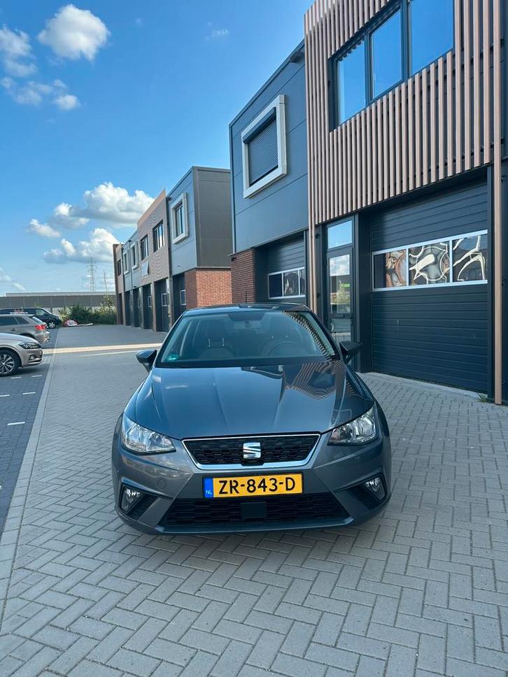 Seat Ibiza 1.0 75pk 2018 Grijs, Auto's, Seat, Bedrijf, Ibiza, Airbags, Bluetooth, Bochtverlichting, Boordcomputer, Centrale vergrendeling