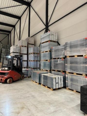 10.000 m2 laminaat op voorraad vanaf € 4.95 per m2 OP = OP ! beschikbaar voor biedingen