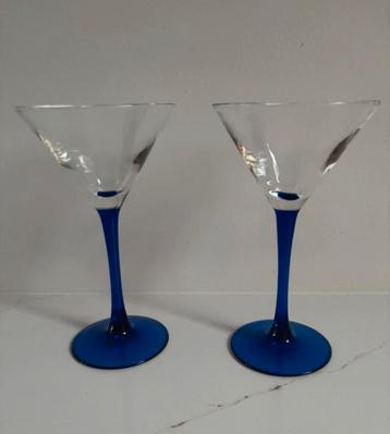 Set van4 Vintage Martiniglazen blauwe steel, luminarc France beschikbaar voor biedingen