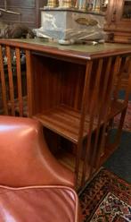 Boekenmolen met groen leren inleg goud kleurige bies, Ophalen