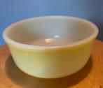 Vintage arcopal france schaal, Huis en Inrichting, Keuken | Servies, Gebruikt, Ophalen of Verzenden, Overige stijlen, Glas