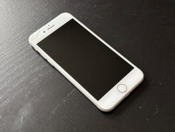 Apple iPhone 8 64GB Zilver, volledig functioneel beschikbaar voor biedingen