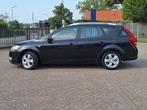Kia cee'd Sporty Wagon 1.4 CVVT Seven Navigatie / Airco / Cr, Auto's, Voorwielaandrijving, Euro 5, Gebruikt, 4 cilinders