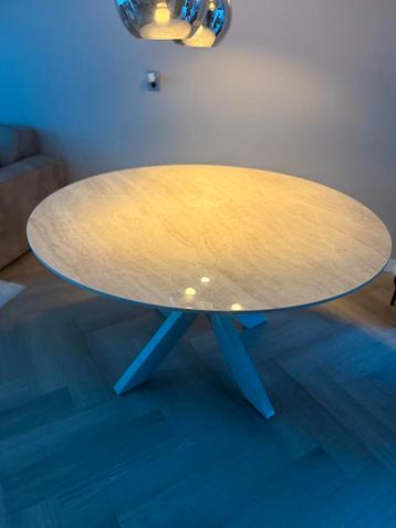 Keramische tafel op maat beschikbaar voor biedingen