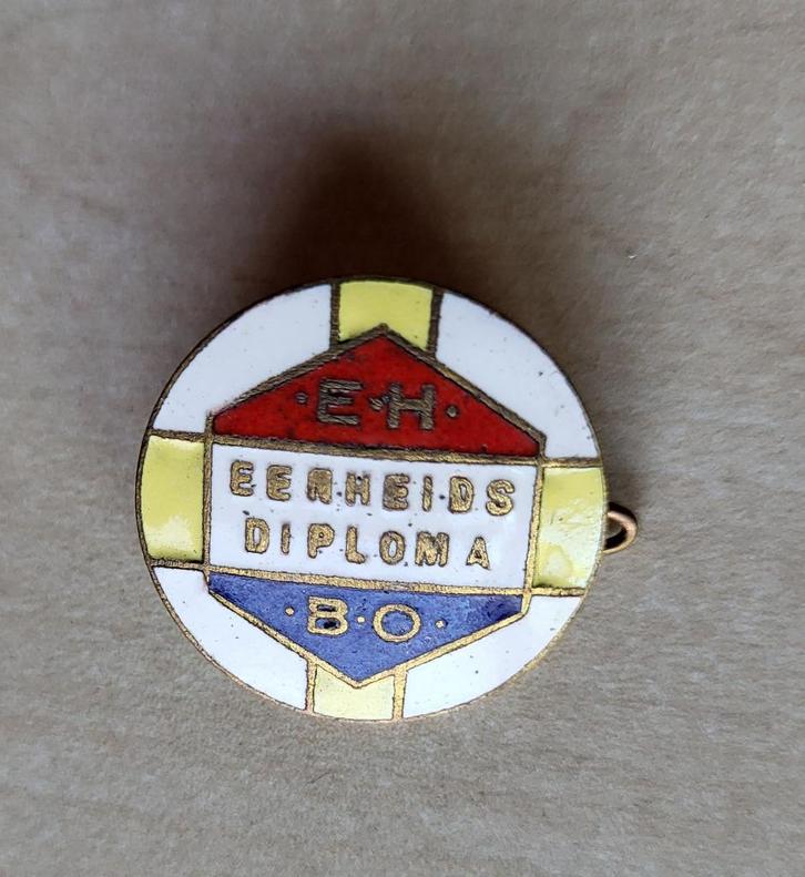 EHBO eenheidsdiploma emaille broche C, Verzamelen, Speldjes, Pins en Buttons, Gebruikt, Speldje of Pin, Overige onderwerpen, Ophalen of Verzenden