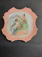 Wandbord  Afbeelding: Vrouw en Engeltje of cupido , Antiek en Kunst, Antiek | Porselein, Ophalen of Verzenden