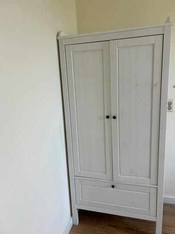 IKEA SUNDVIK kledingkast beschikbaar voor biedingen
