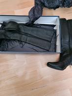 dameslaarzen 6.5 eur is 37-38 leder, Kleding | Dames, Schoenen, Hoge laarzen, Zwart, Ophalen of Verzenden, Zo goed als nieuw