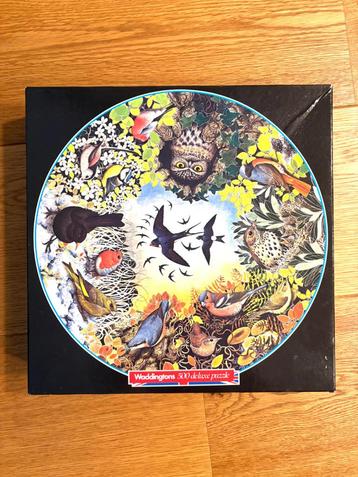 Vintage ronde puzzel met vogels merk Waddingtons beschikbaar voor biedingen