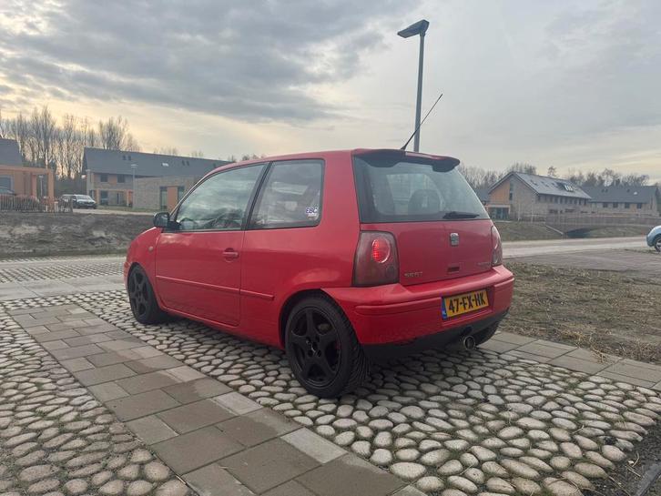 Seat Arosa 1.4 16V 74KW 2000 Rood, Auto's, Seat, Particulier, Arosa, Benzine, Hatchback, Handgeschakeld, Origineel Nederlands