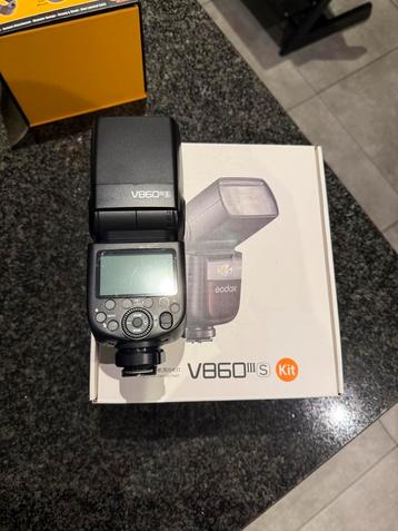 Godox V860IIIS + DigiTek Flash Kit (Sony) beschikbaar voor biedingen