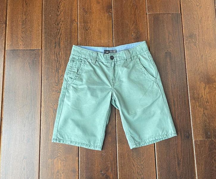 ** WE chino fit shorts / korte broek, maat 28 **, Kleding | Heren, Broeken en Pantalons, Zo goed als nieuw, Maat 46 (S) of kleiner