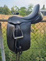 Hulsebos dressuurzadel 18 inch, Ophalen, Gebruikt, Dressuur