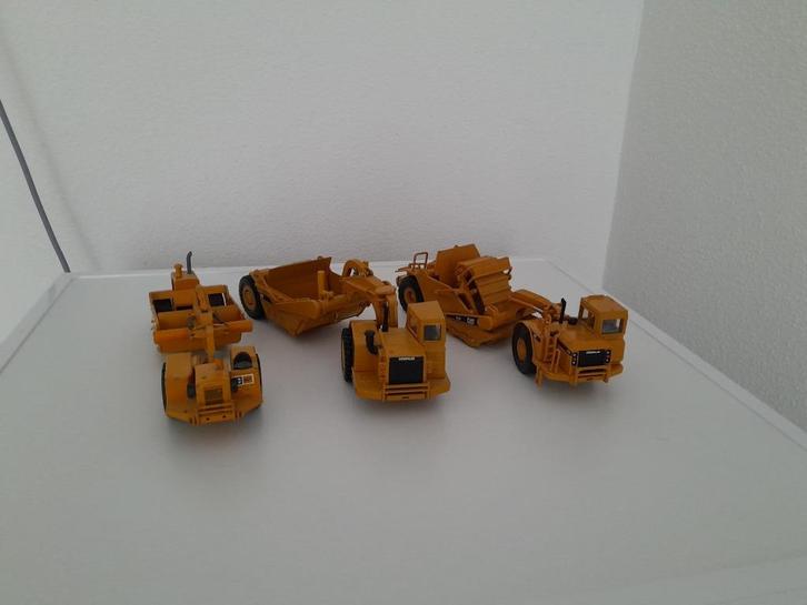 3 stuks Caterpillar wegenbouw machines ., Hobby en Vrije tijd, Modelauto's | 1:50, Nieuw, Hijskraan, Tractor of Landbouw, Overige merken